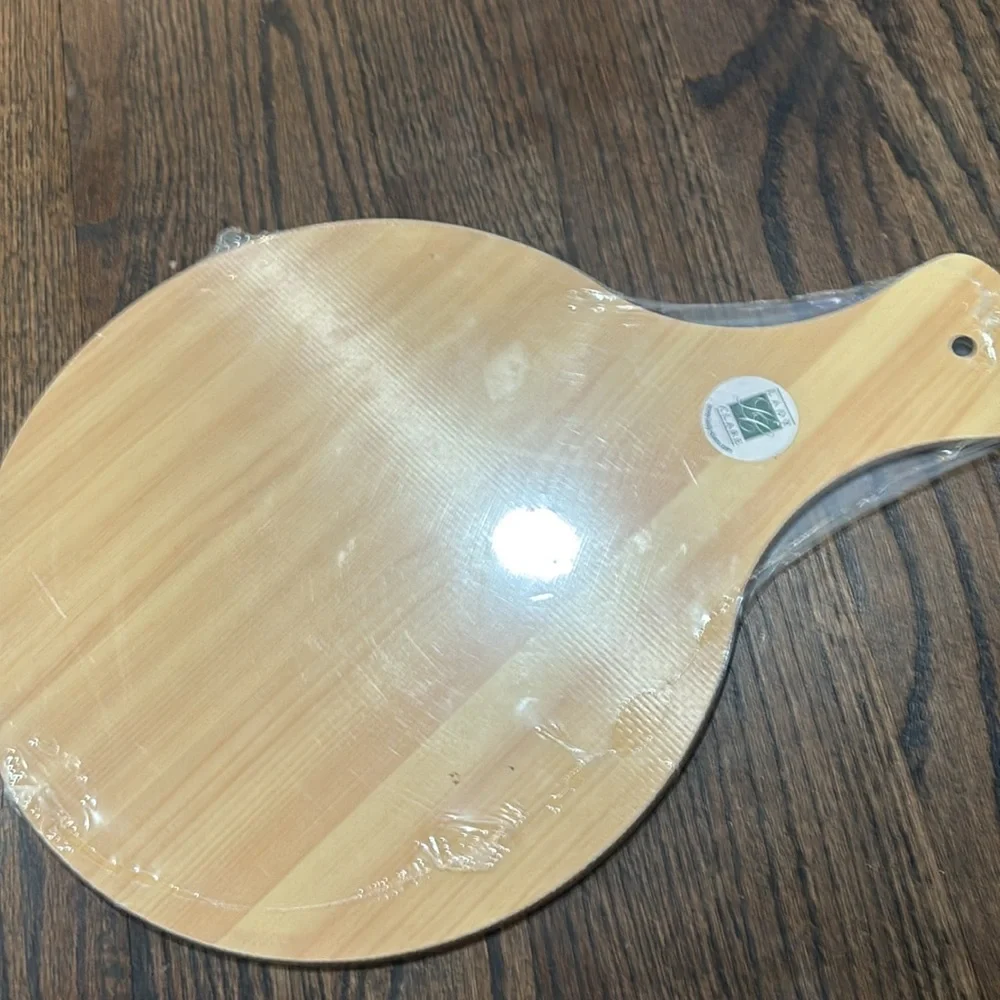⭐️2/$10 - cutting board